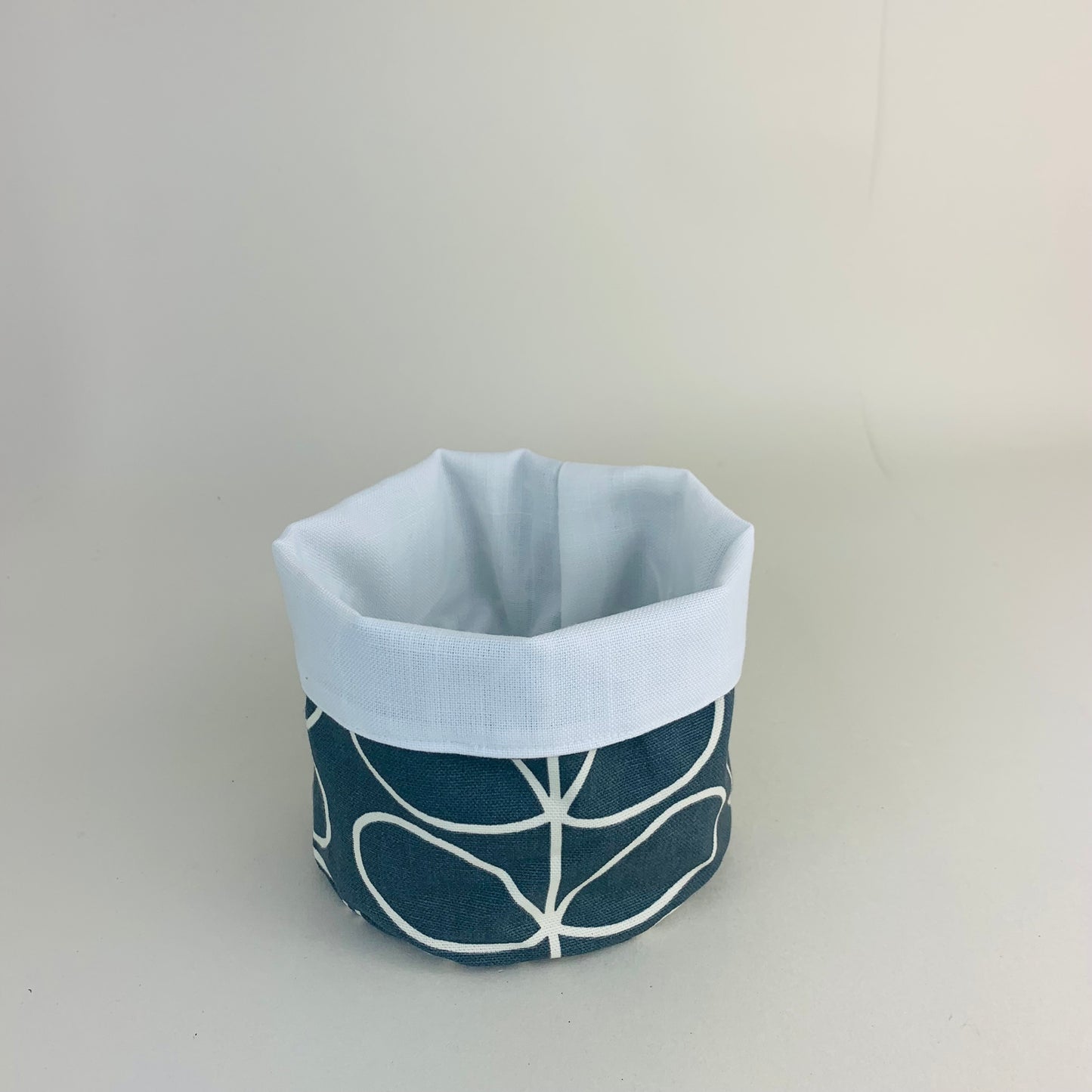 Grey Stem Orla Kiely Plant Pot Covers: Retro Decor, Multiple Sizes