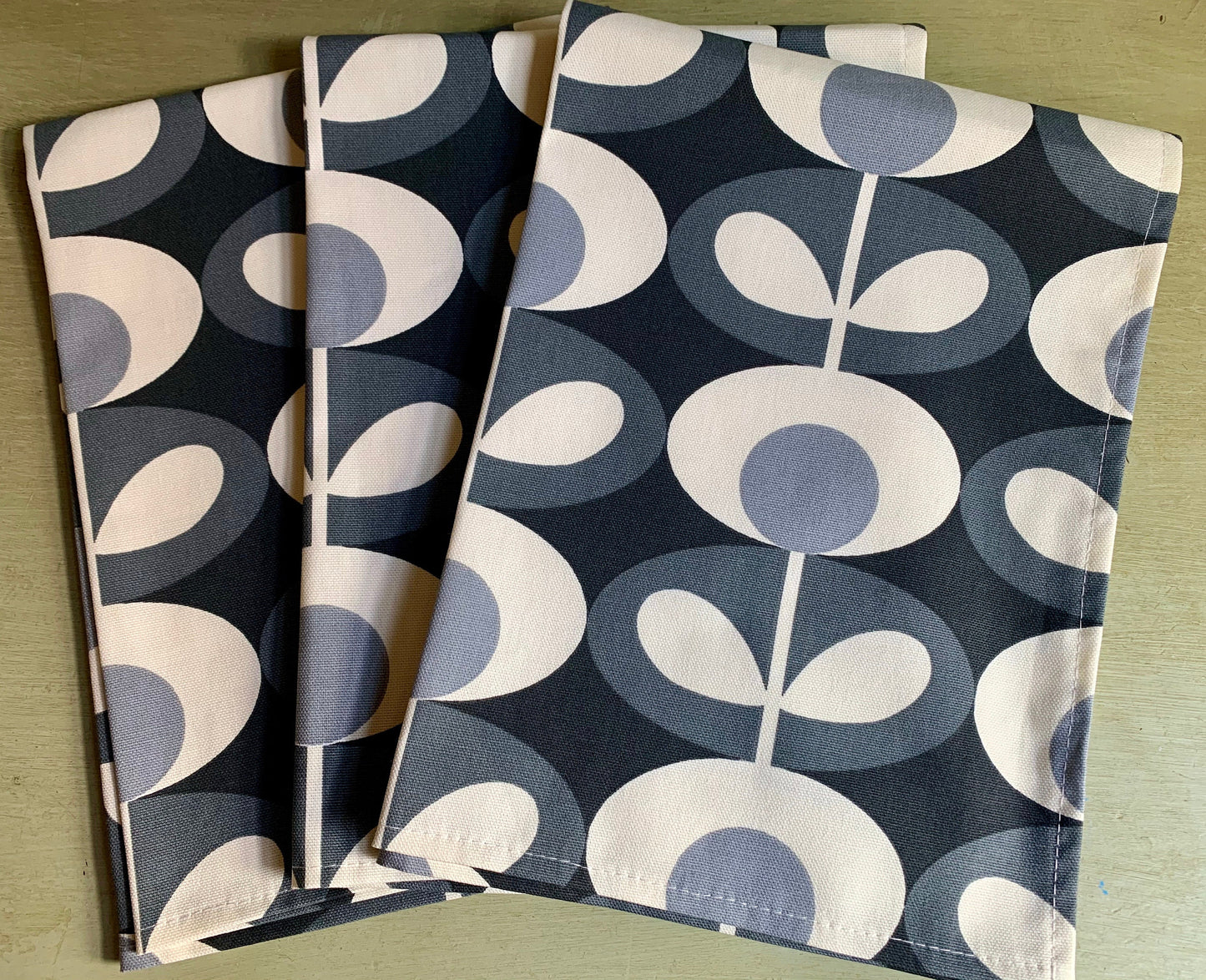 Orla Kiely Grey Oval Tea Towels: Retro Kitchen Decor