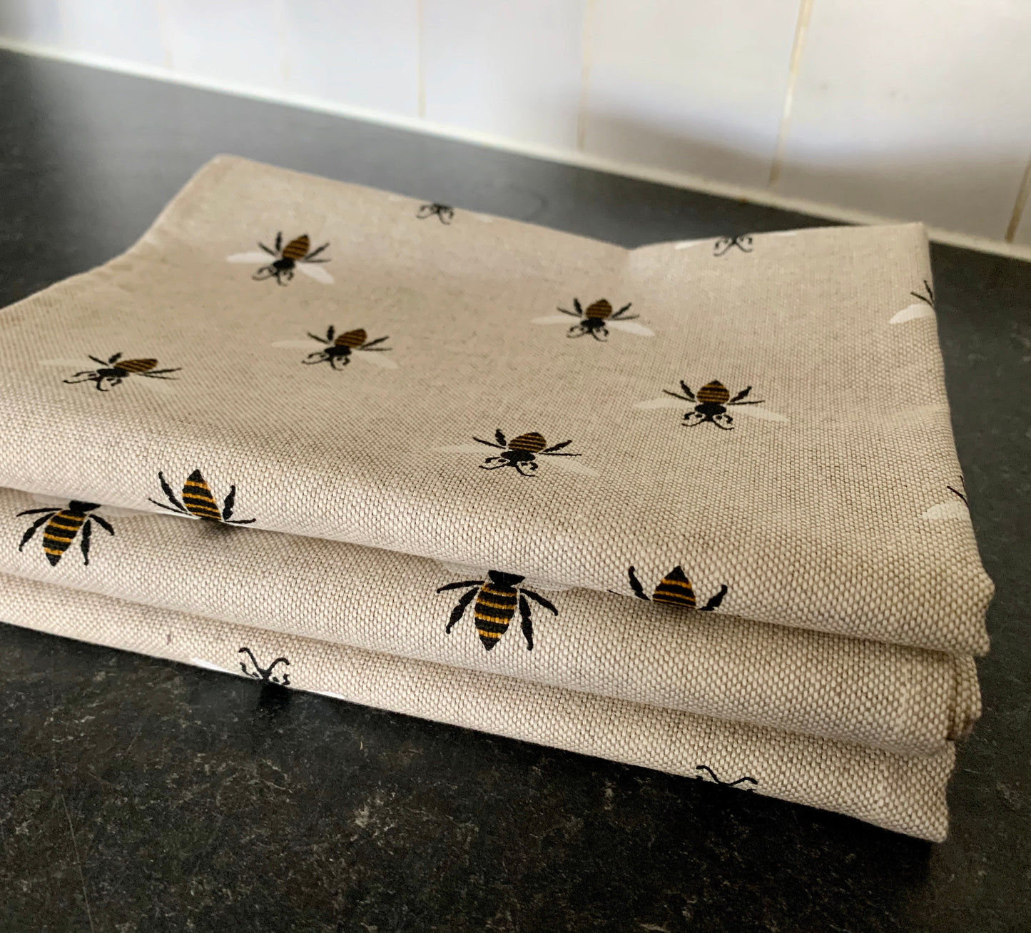 Bumble Bee Linen Tea Towel: Charming Farmhouse Decor