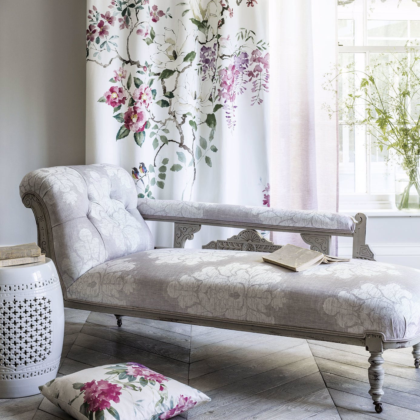 Sanderson Magnolia & Blossom Blossom/Leaf Roman Blind