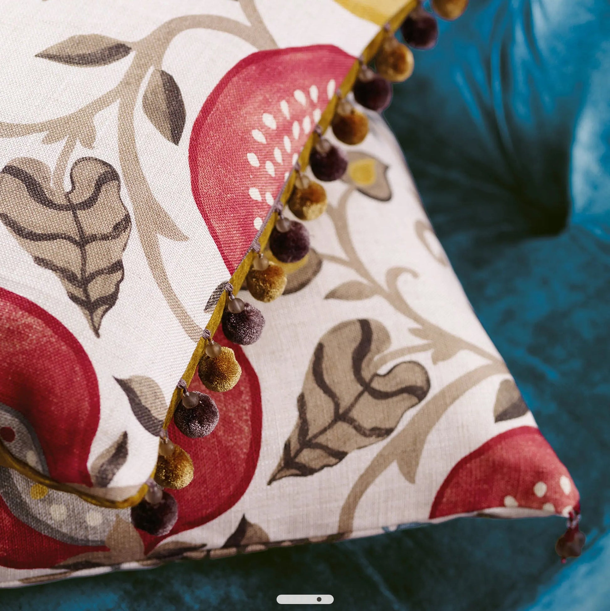 Sanderson Ottoman Flowers Cherry/Indigo Roman Blind