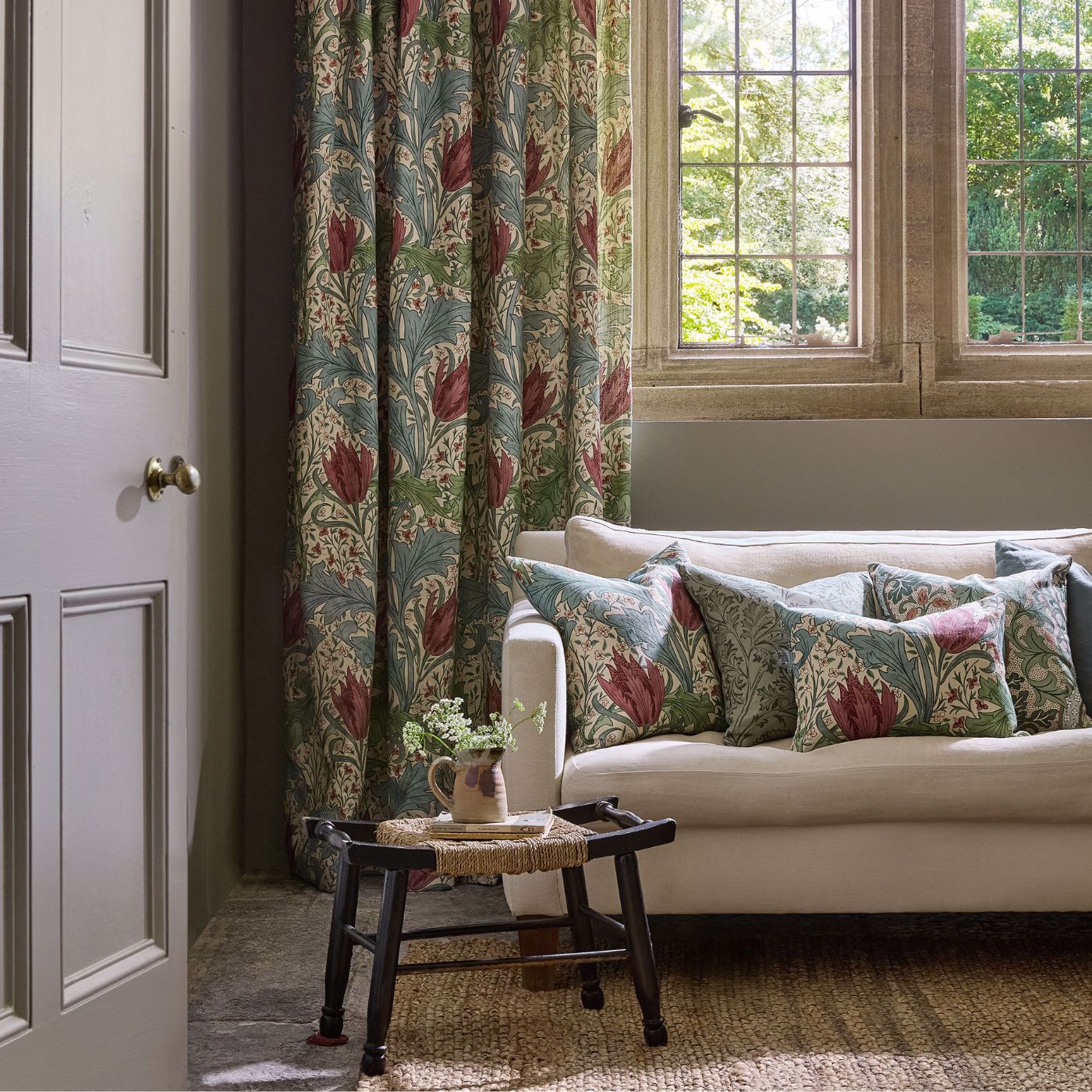 Morris Lent Lily Plum/Bayleaf Roman Blind