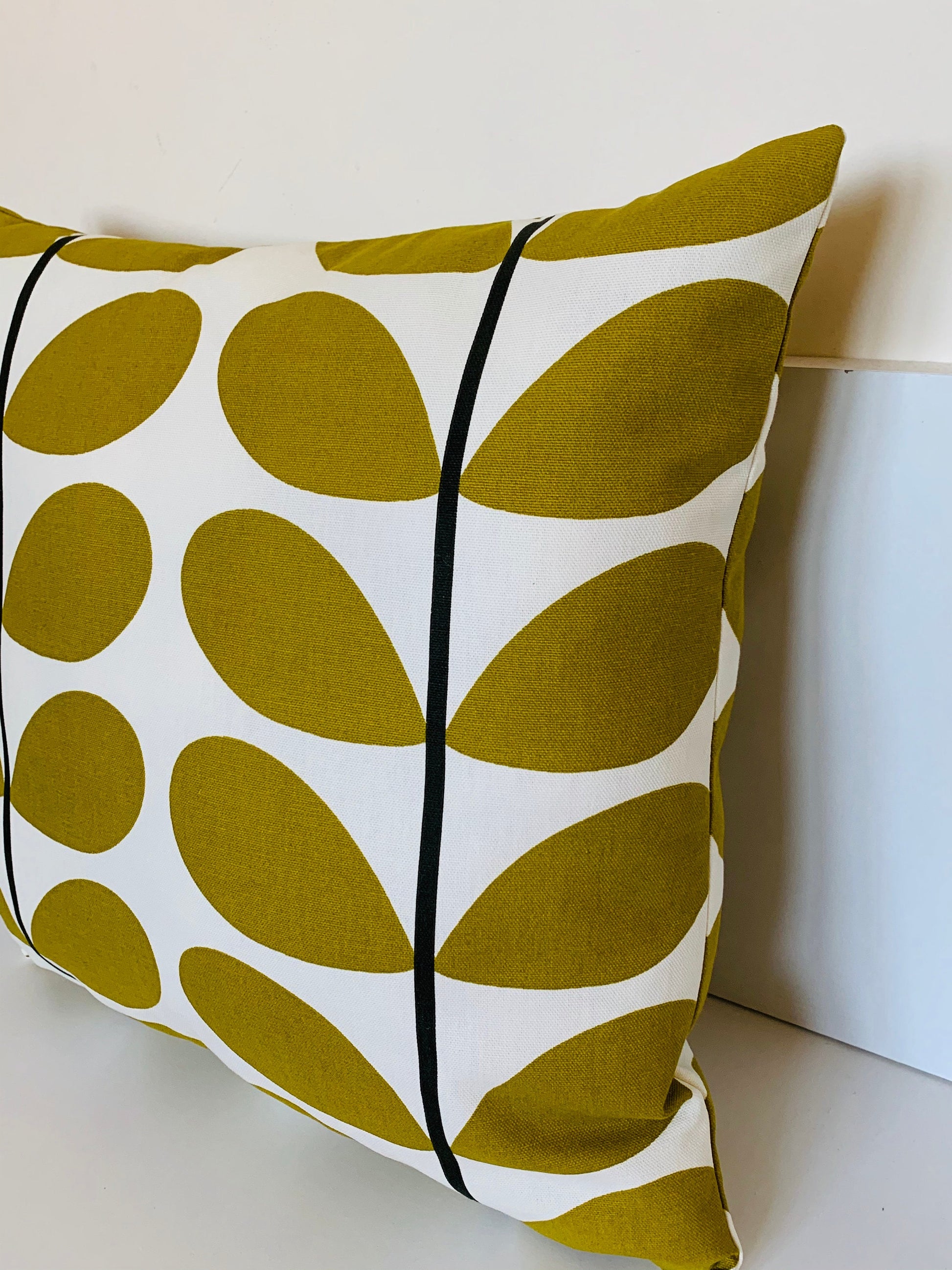 Olive Linear Stem Orla Kiely Retro Cushion Covers, Retro Funky Home Decor Zip Closing Scatter Cushion Mid Century Scandi Print