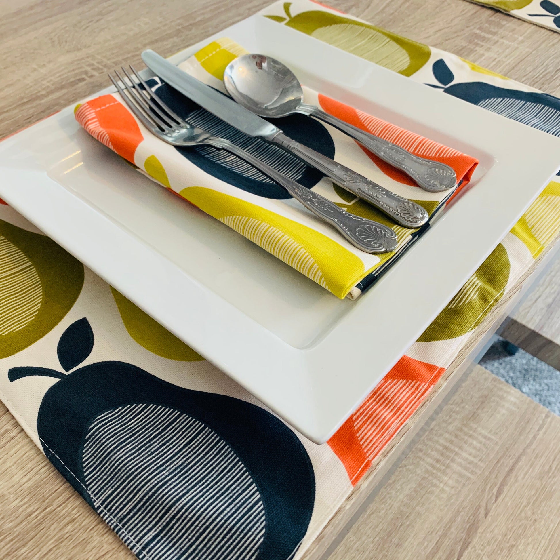 Colourful Pear Print Placemats, Napkins, BBQ Outdoor Dining, Bright Summer Table Linen, Retro kitchen accessories