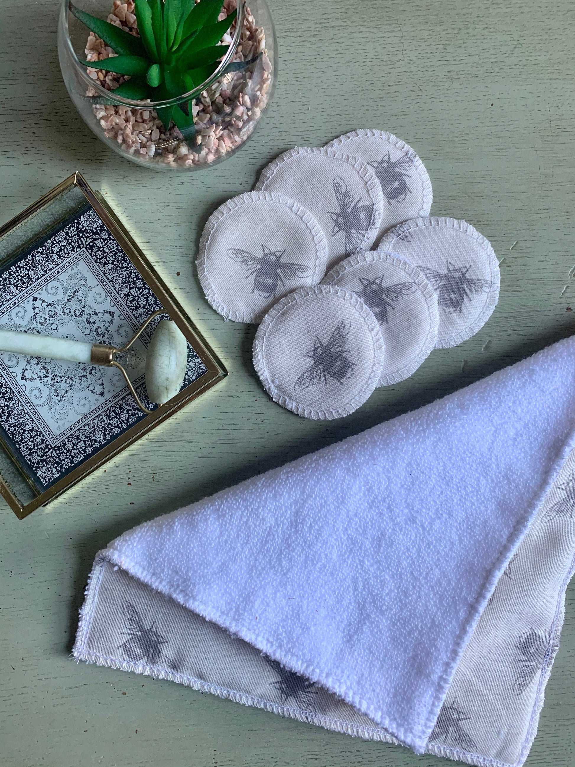 Ivory Bee Eco-Friendly Reusable Makeup Pads & Face Cloths | Double-Sided with Terry Towelling Fabrics | Sustainable Skincare Essentials